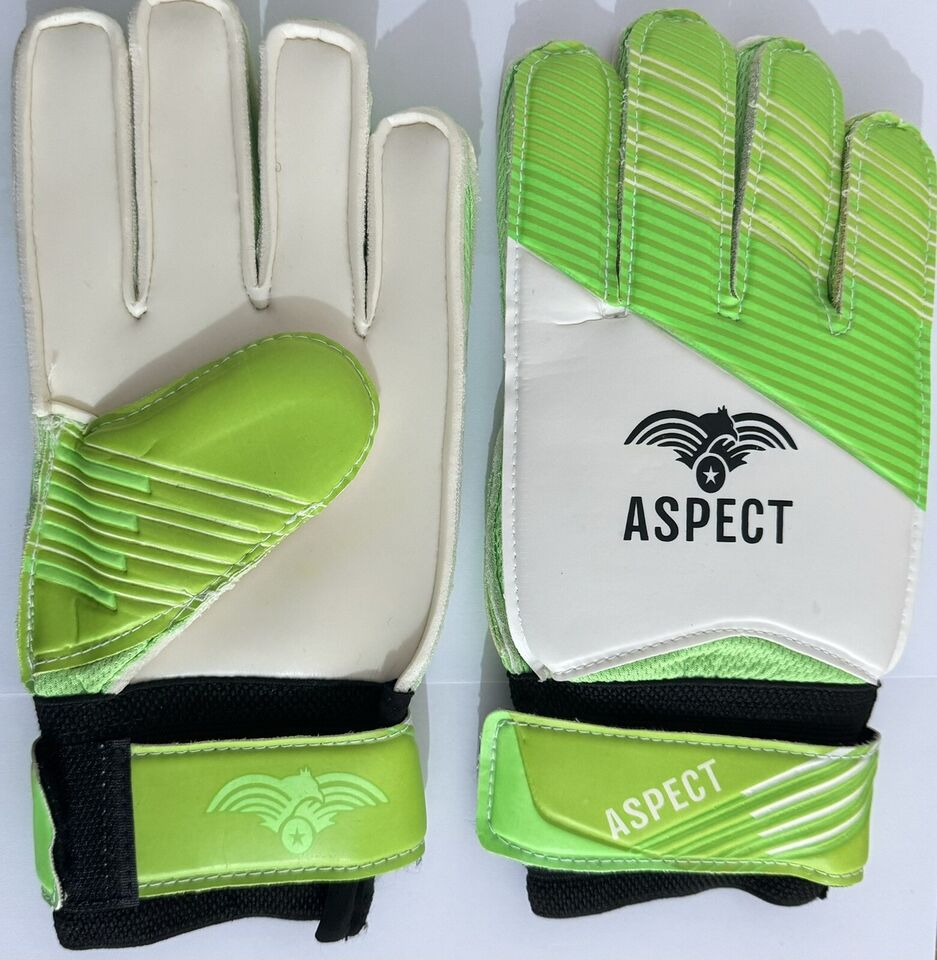 SPORTS Football Goalkeeper Gloves For Boys kids Children Youth Soccer Goalie Glove with Super Grip Palms